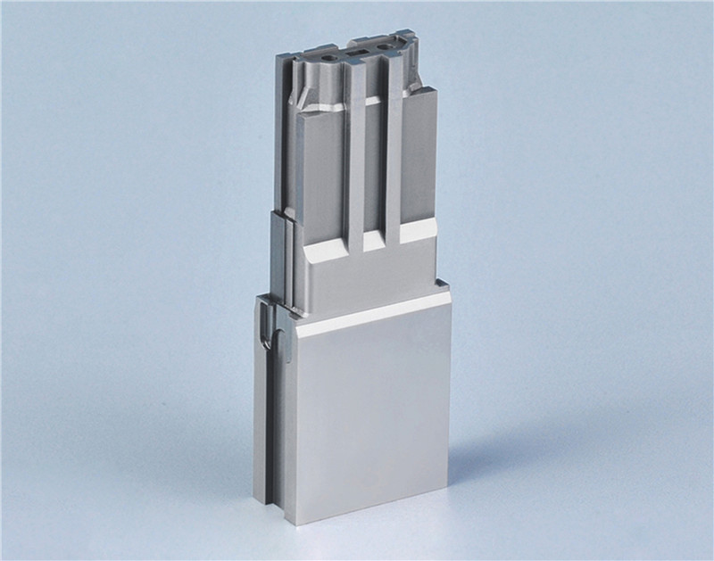 精密汽(qi)車(che)零(ling)件-03